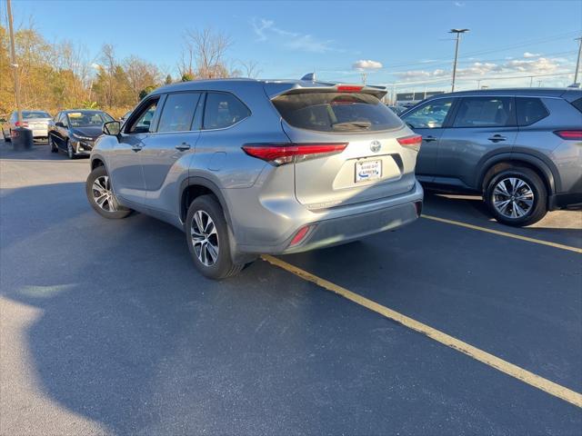 used 2022 Toyota Highlander Hybrid car, priced at $40,952