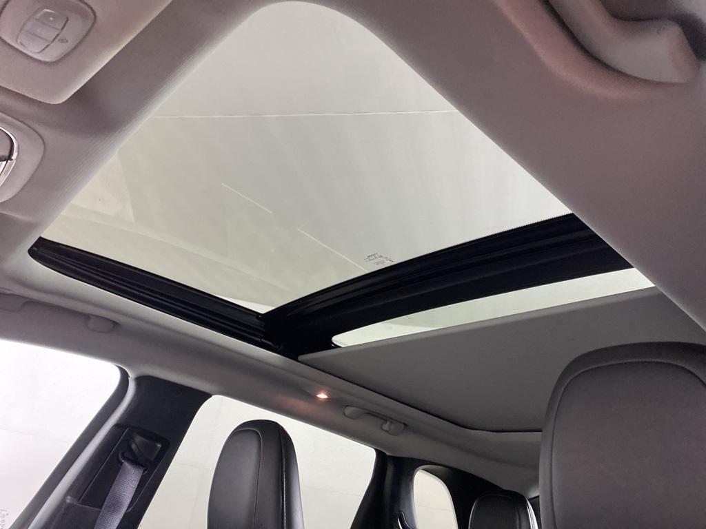 used 2021 Jeep Cherokee car, priced at $19,492