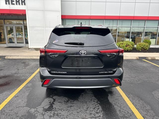 used 2021 Toyota Highlander car, priced at $38,720