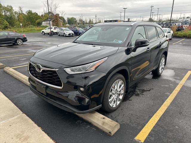 used 2021 Toyota Highlander car, priced at $38,720