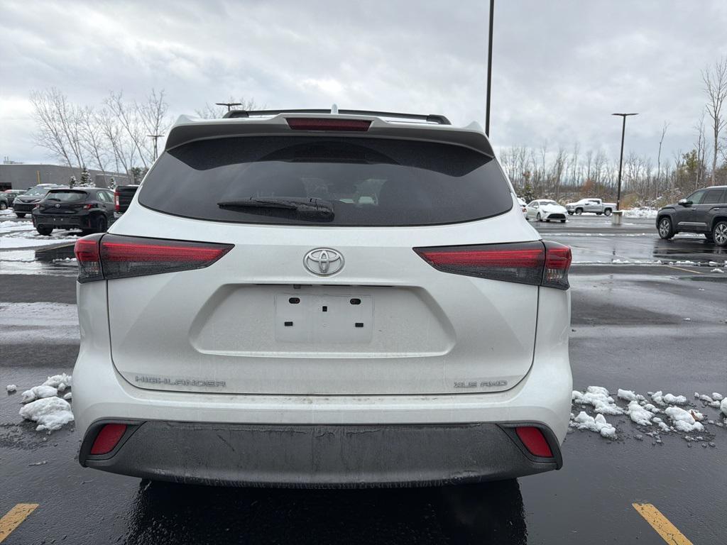 used 2023 Toyota Highlander car, priced at $39,921