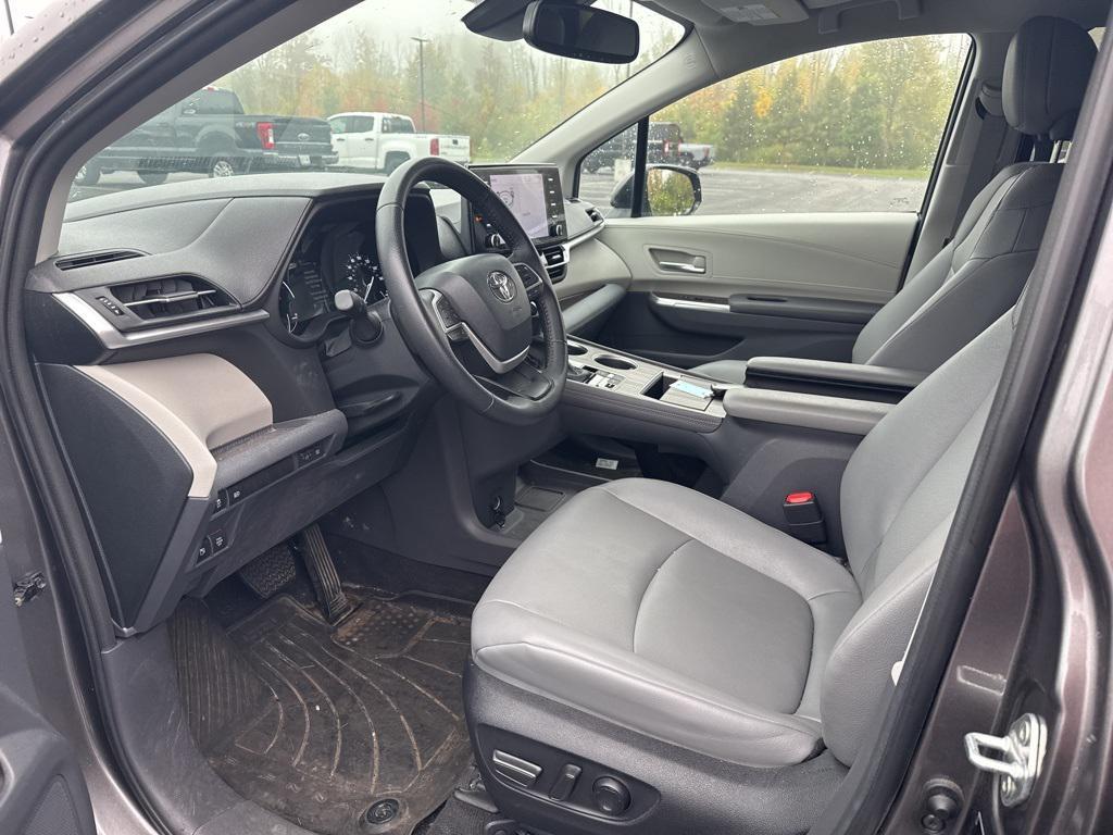 used 2023 Toyota Sienna car, priced at $43,945