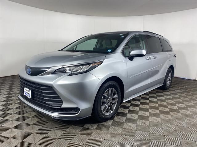 used 2022 Toyota Sienna car, priced at $37,432