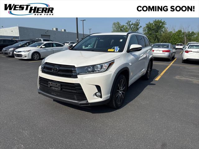 used 2018 Toyota Highlander car, priced at $23,998