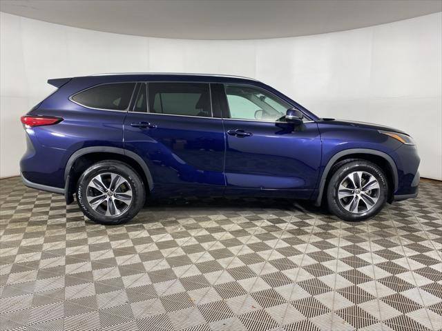 used 2021 Toyota Highlander car, priced at $33,946