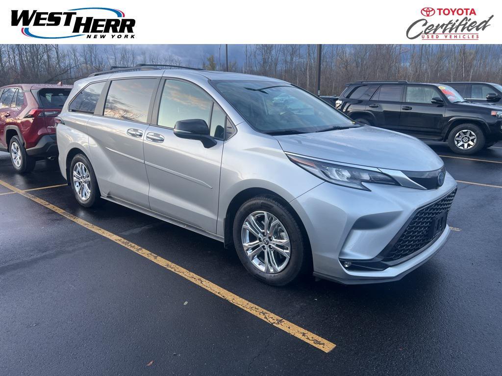 used 2023 Toyota Sienna car, priced at $43,946