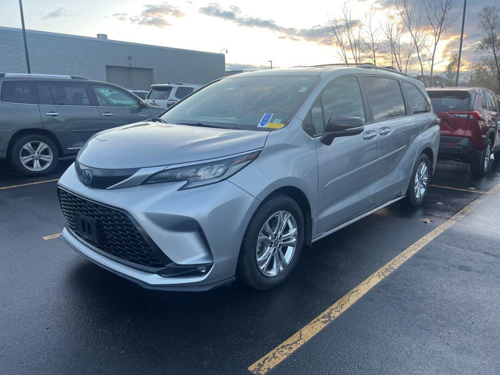 used 2023 Toyota Sienna car, priced at $43,946