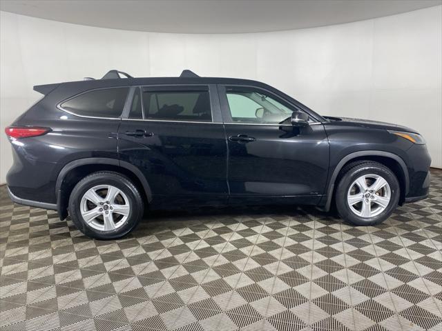 used 2023 Toyota Highlander Hybrid car, priced at $35,672
