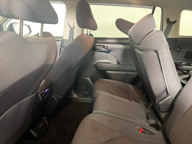 used 2023 Toyota Highlander Hybrid car, priced at $35,672