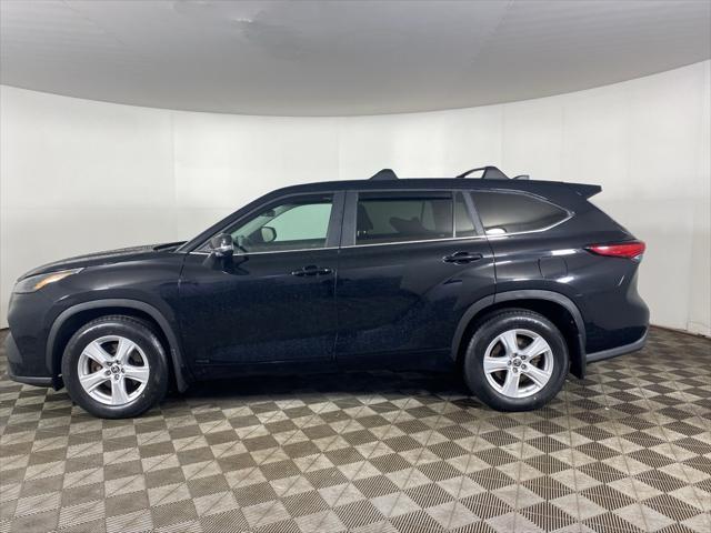 used 2023 Toyota Highlander Hybrid car, priced at $35,672