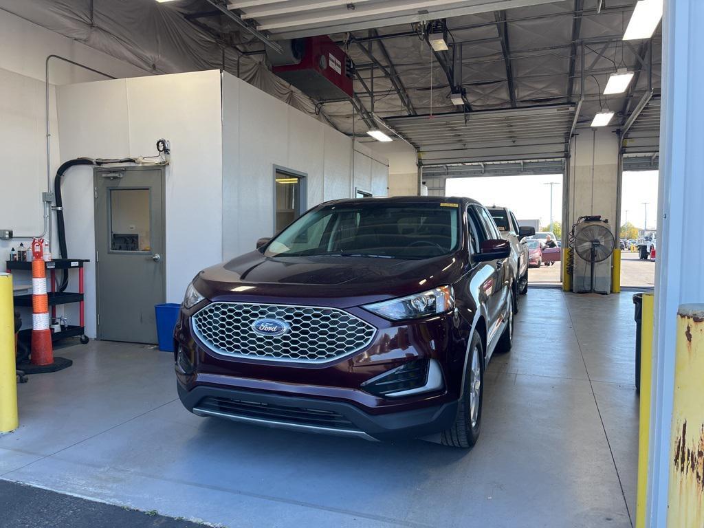 used 2024 Ford Edge car, priced at $24,708