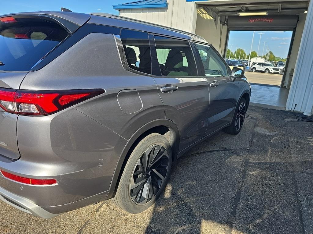used 2022 Mitsubishi Outlander car, priced at $24,988