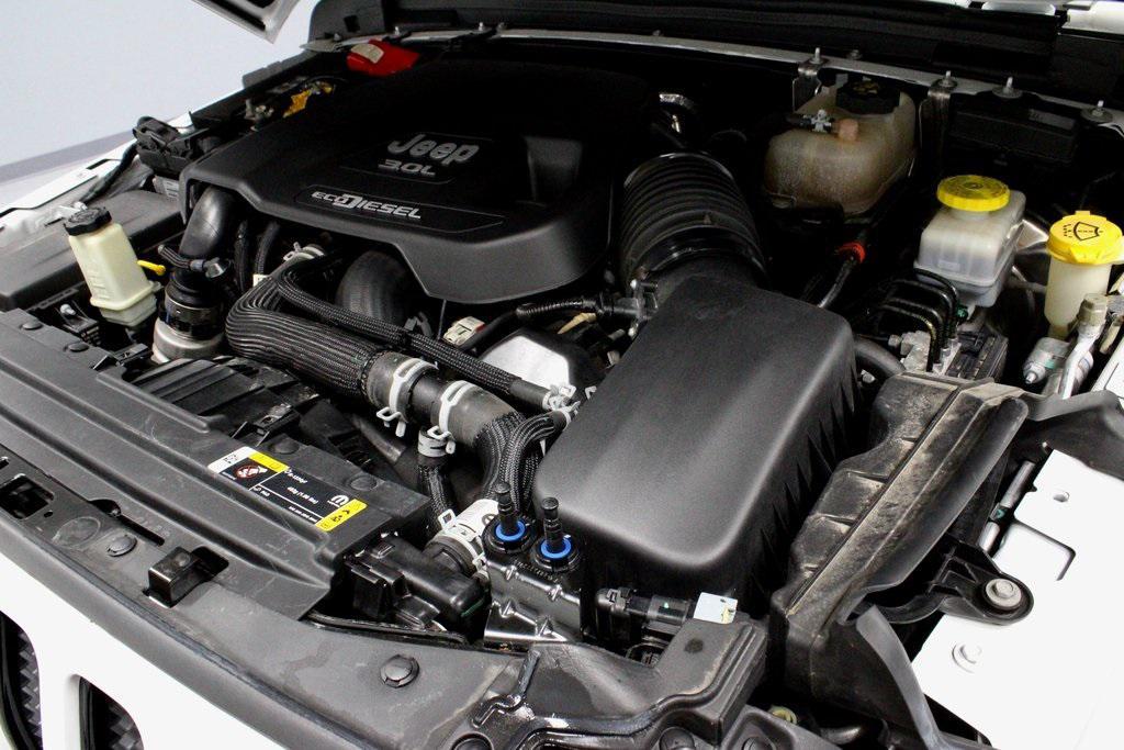 used 2021 Jeep Wrangler Unlimited car, priced at $31,565