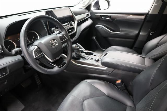 used 2022 Toyota Highlander car, priced at $42,174