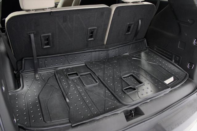 used 2022 Chevrolet Traverse car, priced at $27,999