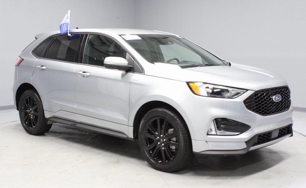 used 2024 Ford Edge car, priced at $30,500