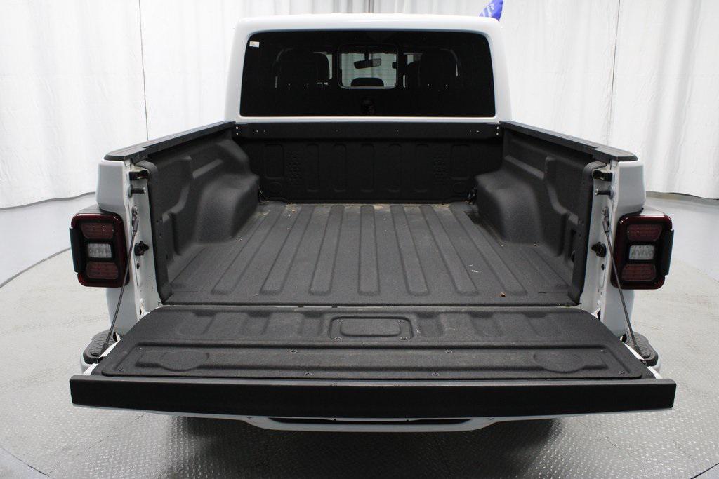 used 2023 Jeep Gladiator car, priced at $31,426