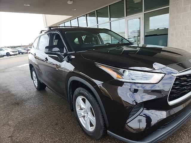 used 2021 Toyota Highlander car, priced at $25,000