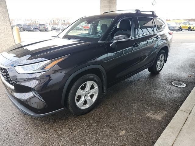 used 2021 Toyota Highlander car, priced at $25,000