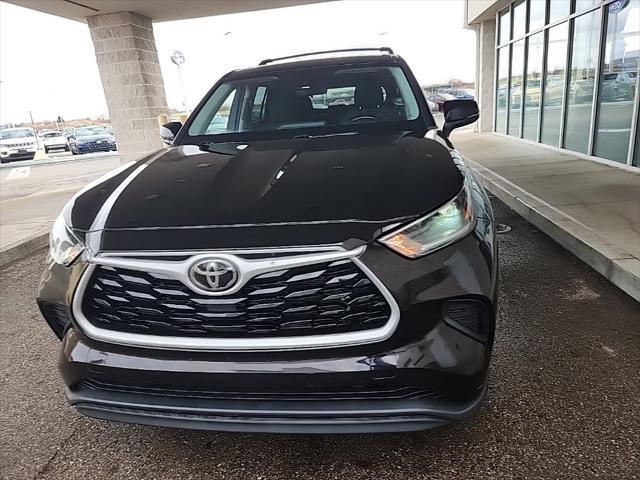 used 2021 Toyota Highlander car, priced at $25,000