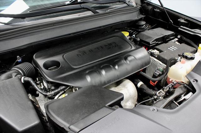 used 2019 Jeep Cherokee car, priced at $14,051