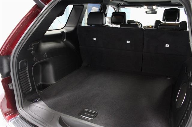 used 2022 Jeep Grand Cherokee car, priced at $27,391