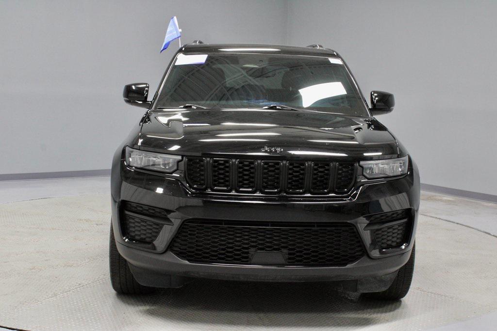 used 2022 Jeep Grand Cherokee car, priced at $28,551