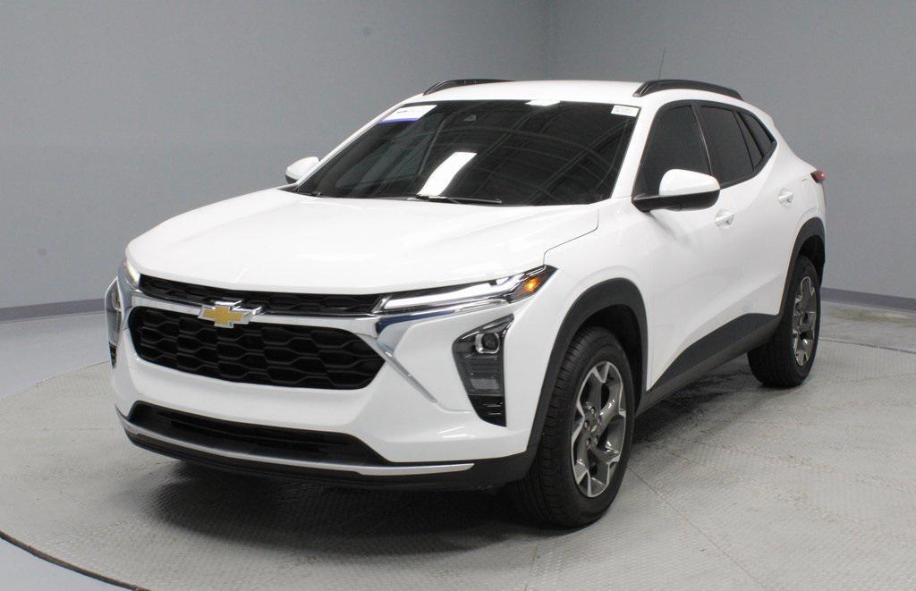 used 2024 Chevrolet Trax car, priced at $18,486