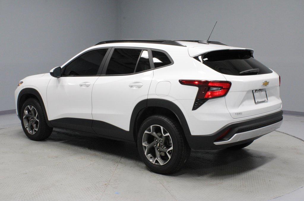 used 2024 Chevrolet Trax car, priced at $18,486