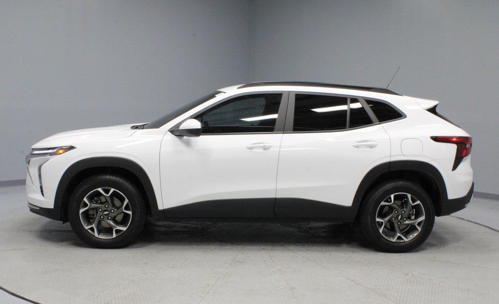 used 2024 Chevrolet Trax car, priced at $18,486