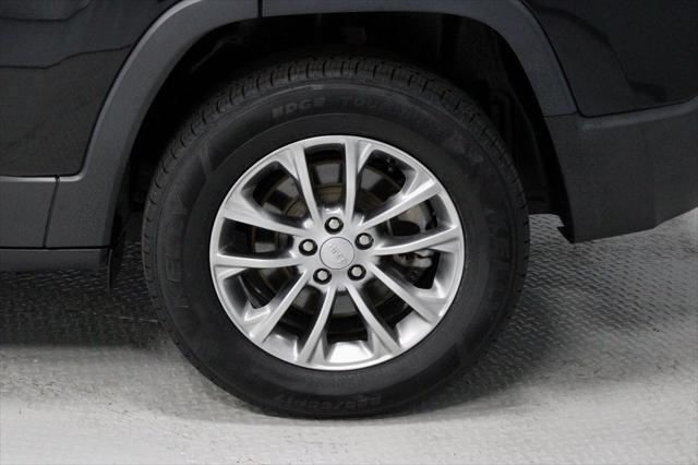 used 2021 Jeep Cherokee car, priced at $19,321