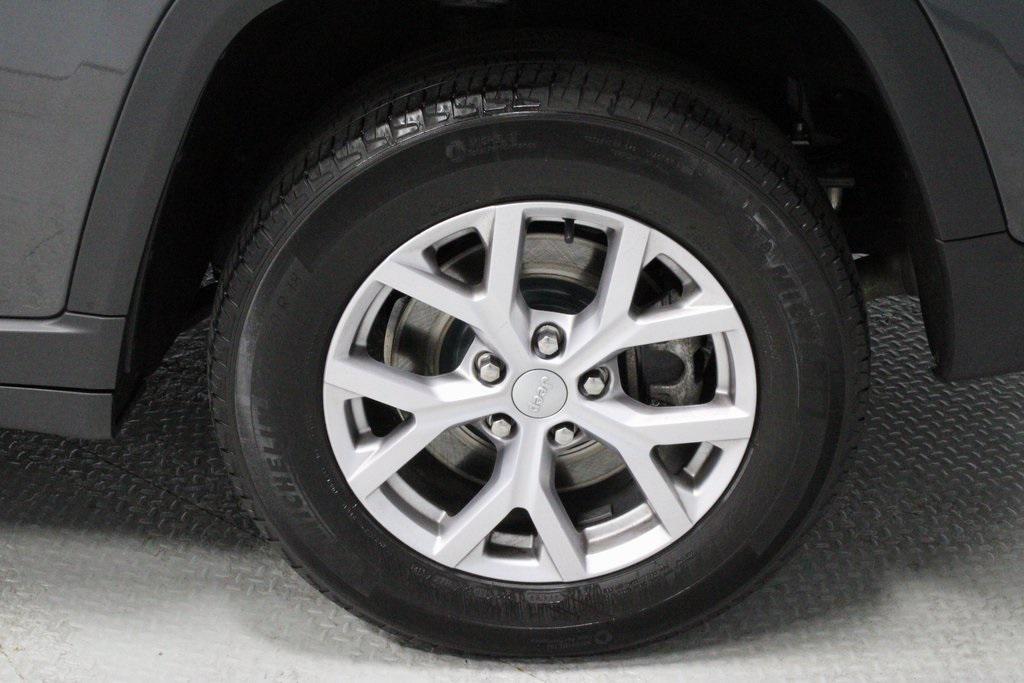 used 2022 Jeep Grand Cherokee L car, priced at $25,851