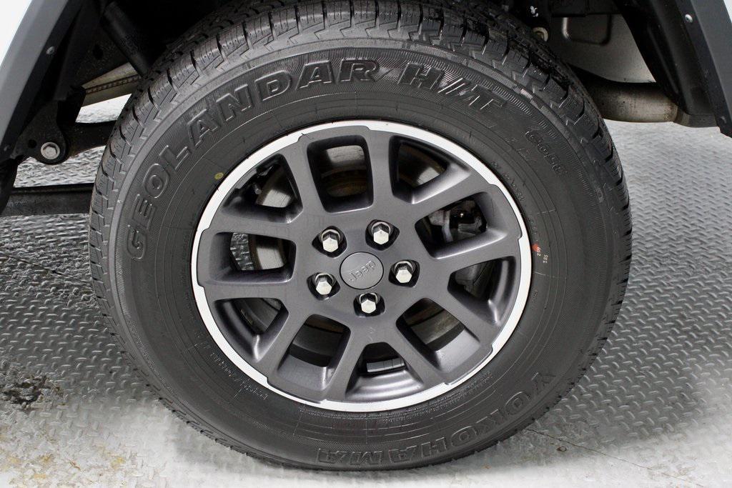 used 2022 Jeep Gladiator car, priced at $27,503