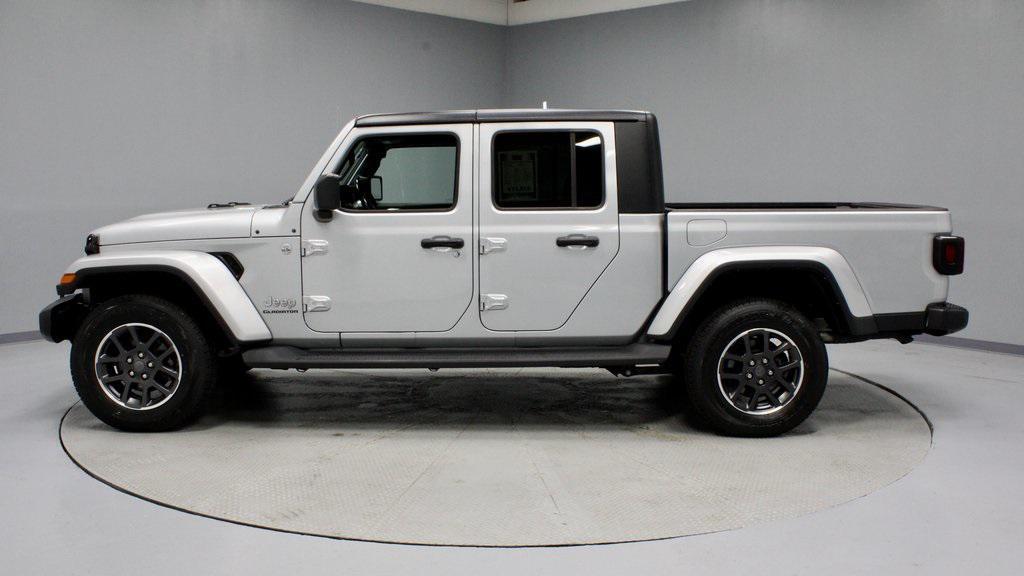 used 2022 Jeep Gladiator car, priced at $27,503