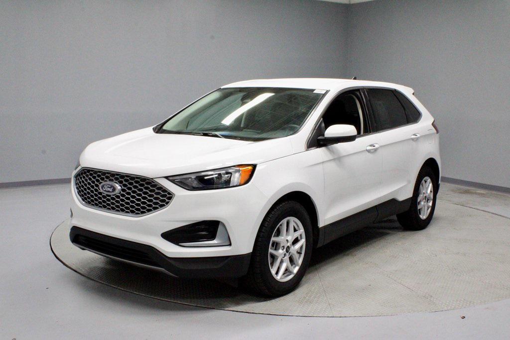 used 2024 Ford Edge car, priced at $22,676