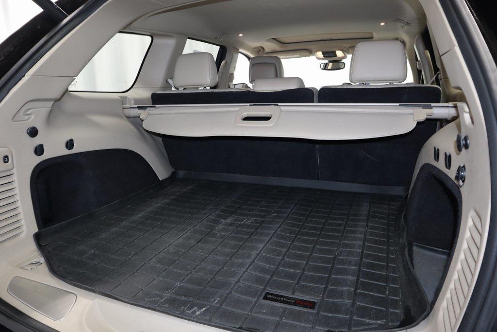 used 2017 Jeep Grand Cherokee car, priced at $13,389