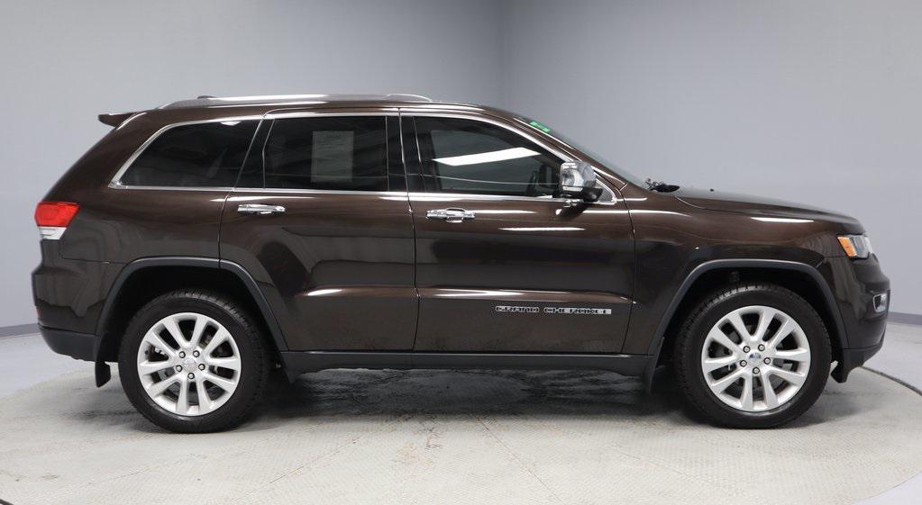 used 2017 Jeep Grand Cherokee car, priced at $13,389