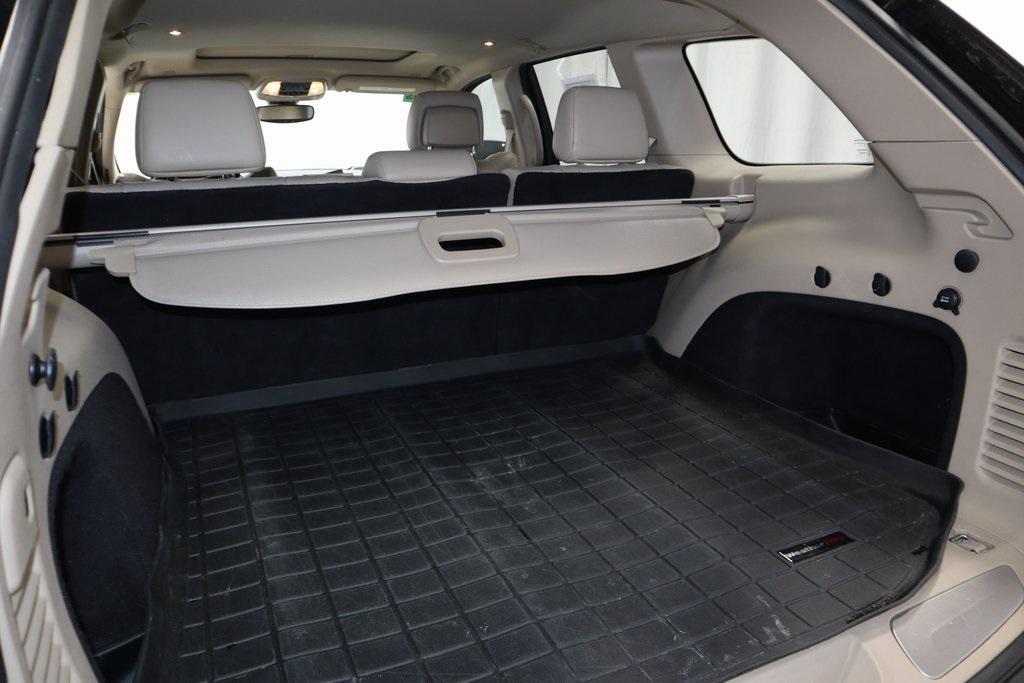 used 2017 Jeep Grand Cherokee car, priced at $13,389