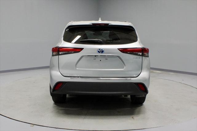 used 2020 Toyota Highlander Hybrid car, priced at $25,000
