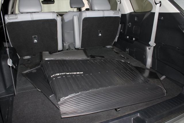 used 2020 Toyota Highlander Hybrid car, priced at $25,000