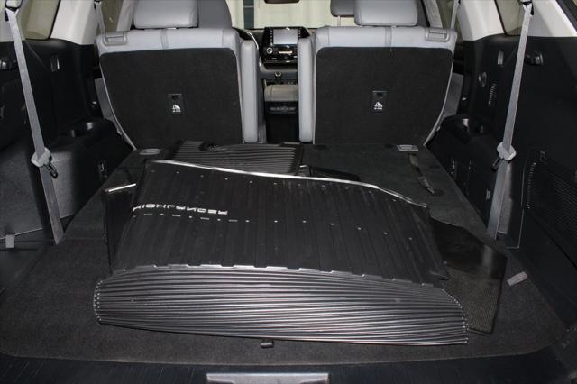 used 2020 Toyota Highlander Hybrid car, priced at $25,000
