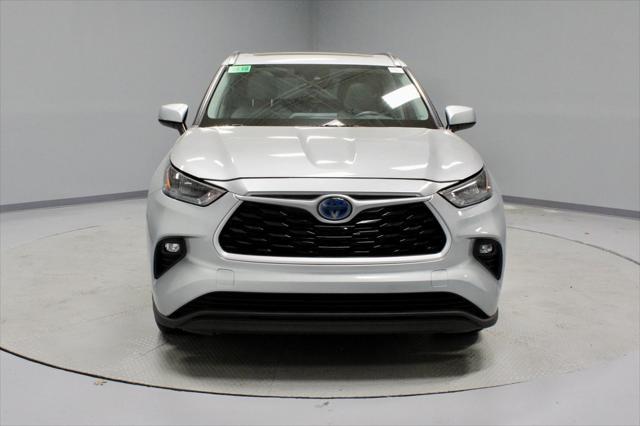 used 2020 Toyota Highlander Hybrid car, priced at $25,000