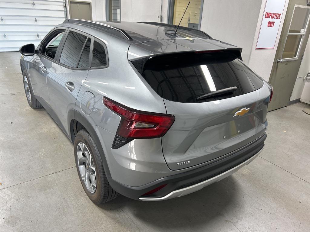 used 2024 Chevrolet Trax car, priced at $21,074