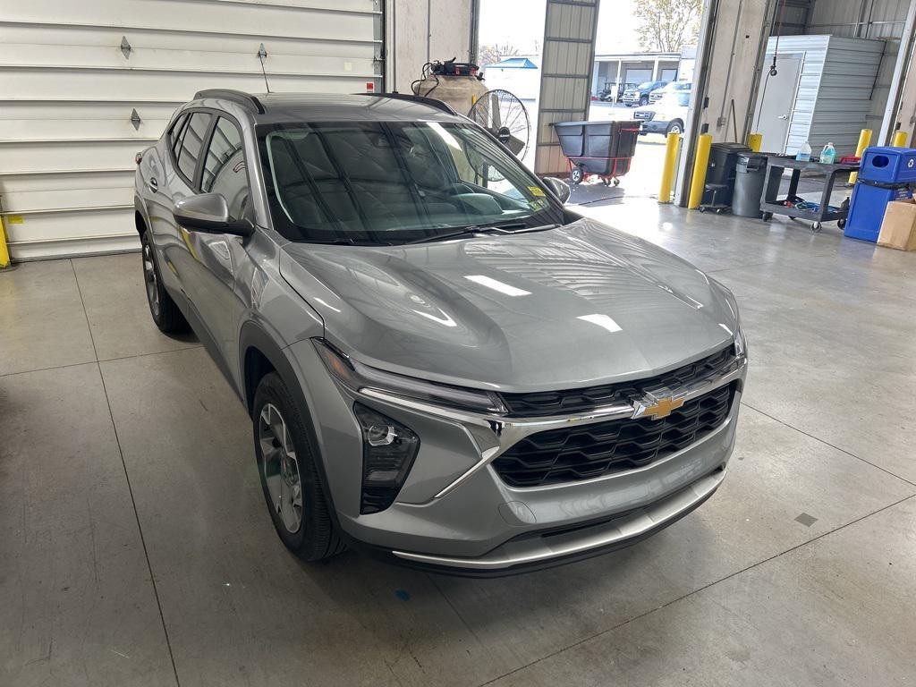 used 2024 Chevrolet Trax car, priced at $21,074