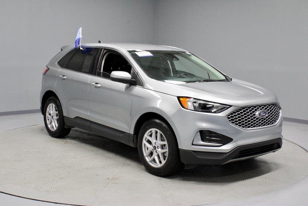 used 2024 Ford Edge car, priced at $22,933