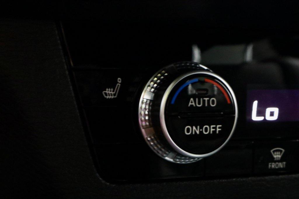 used 2024 Mitsubishi Outlander car, priced at $28,420