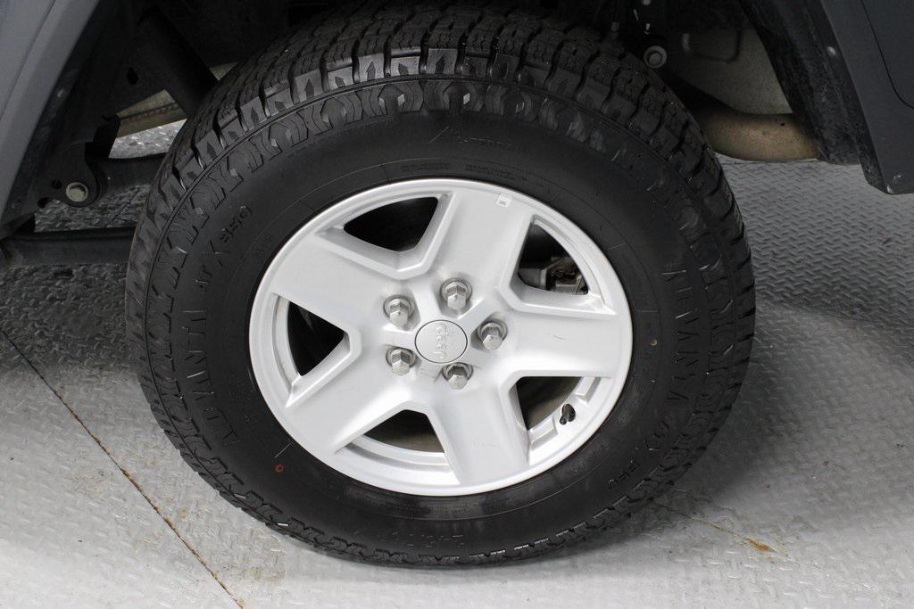 used 2023 Jeep Gladiator car, priced at $27,650