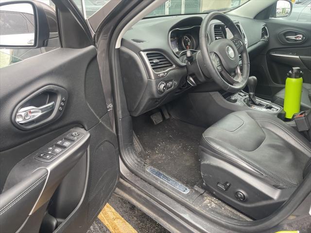 used 2020 Jeep Cherokee car, priced at $24,028