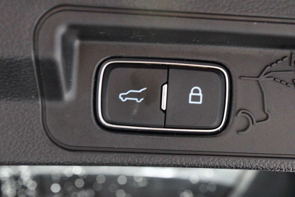 used 2023 Ford Explorer car, priced at $32,528