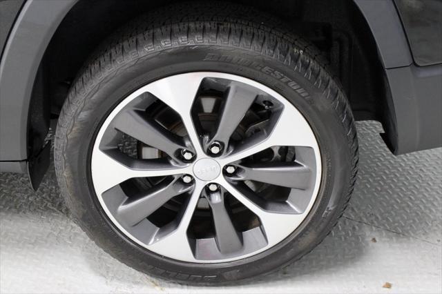 used 2022 Jeep Cherokee car, priced at $26,703